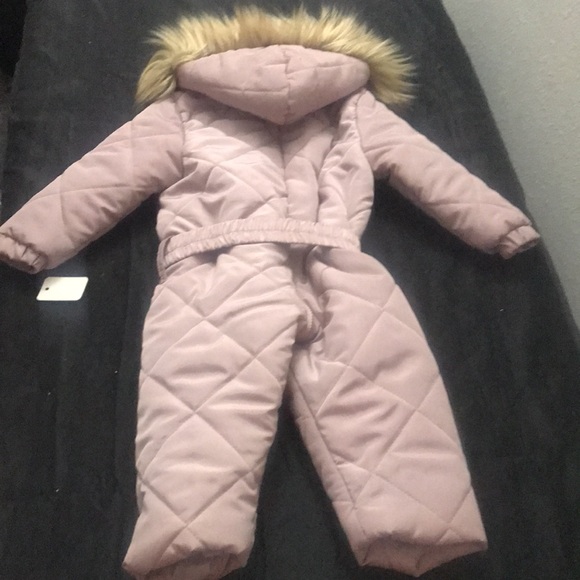 NWOT/ Snowsuit with Belt size 12mos - Picture 4 of 4